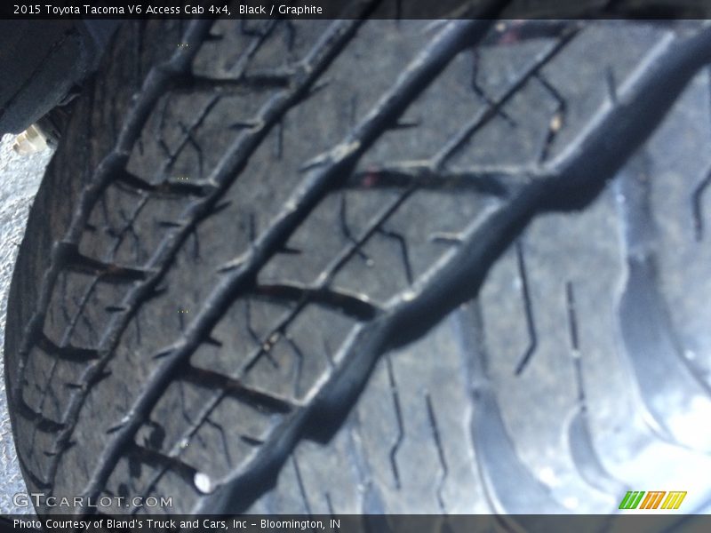 Black / Graphite 2015 Toyota Tacoma V6 Access Cab 4x4