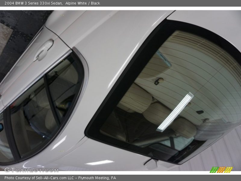 Alpine White / Black 2004 BMW 3 Series 330xi Sedan