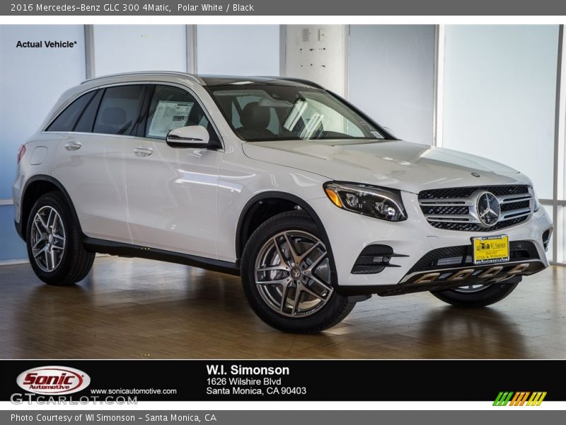Polar White / Black 2016 Mercedes-Benz GLC 300 4Matic