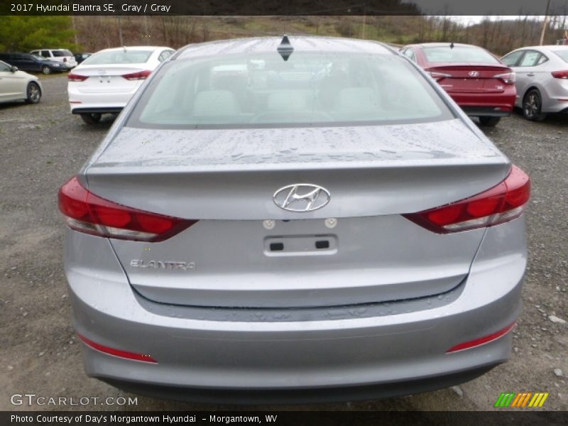Gray / Gray 2017 Hyundai Elantra SE