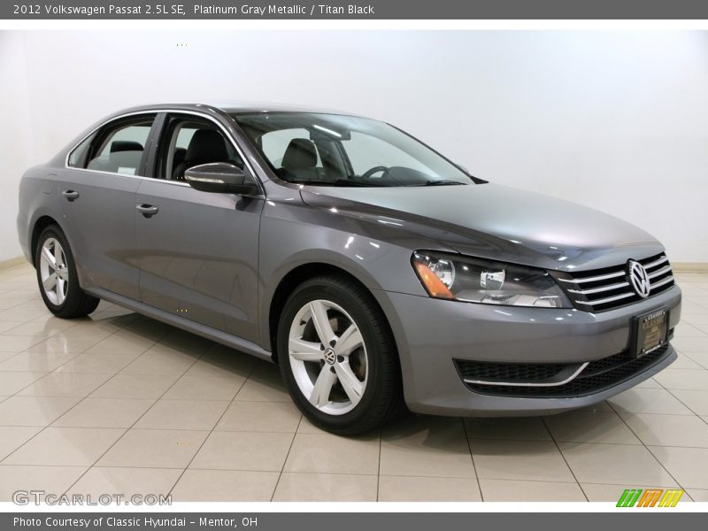 Platinum Gray Metallic / Titan Black 2012 Volkswagen Passat 2.5L SE