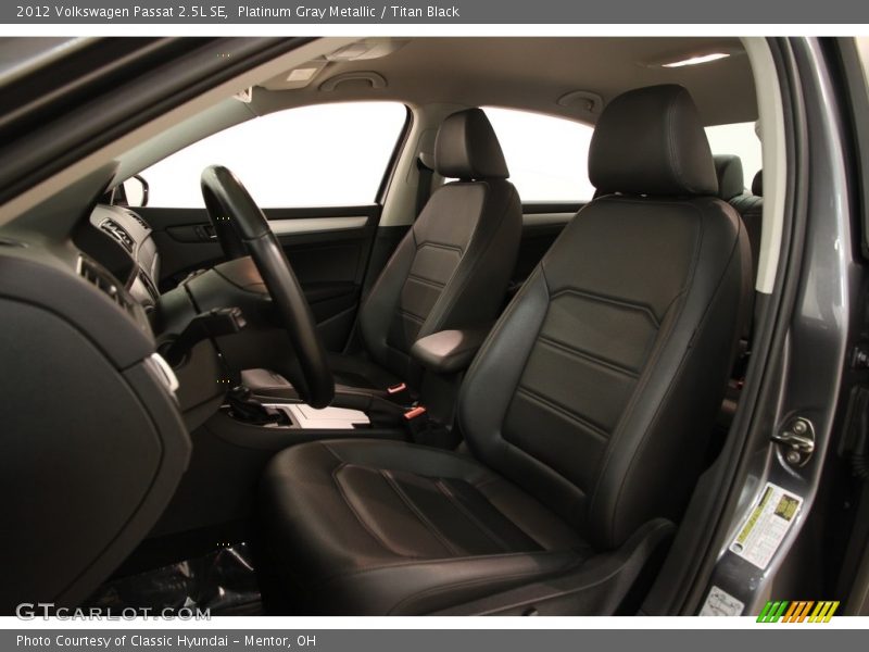 Platinum Gray Metallic / Titan Black 2012 Volkswagen Passat 2.5L SE