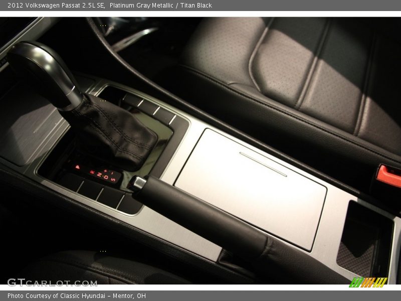 Platinum Gray Metallic / Titan Black 2012 Volkswagen Passat 2.5L SE