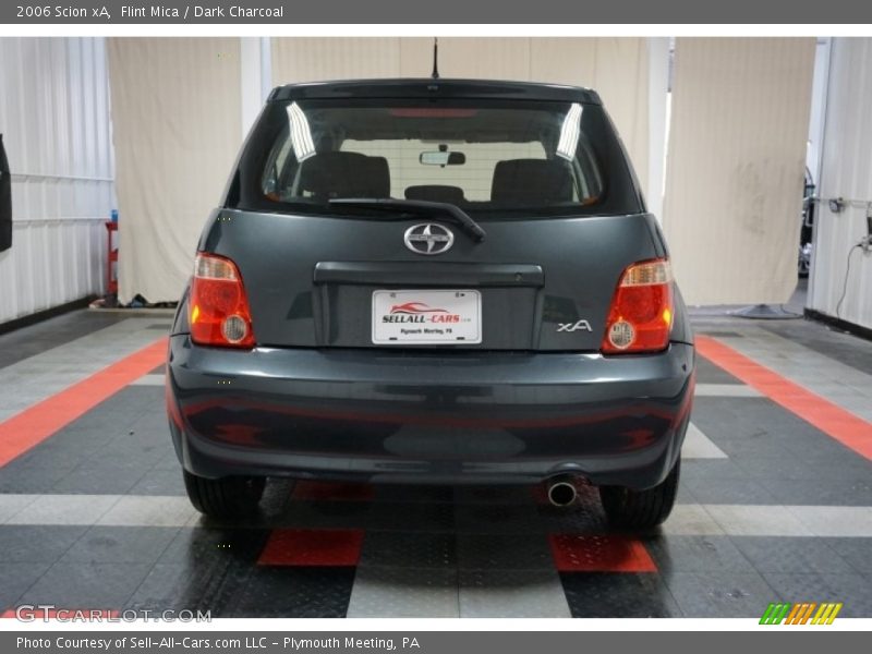 Flint Mica / Dark Charcoal 2006 Scion xA