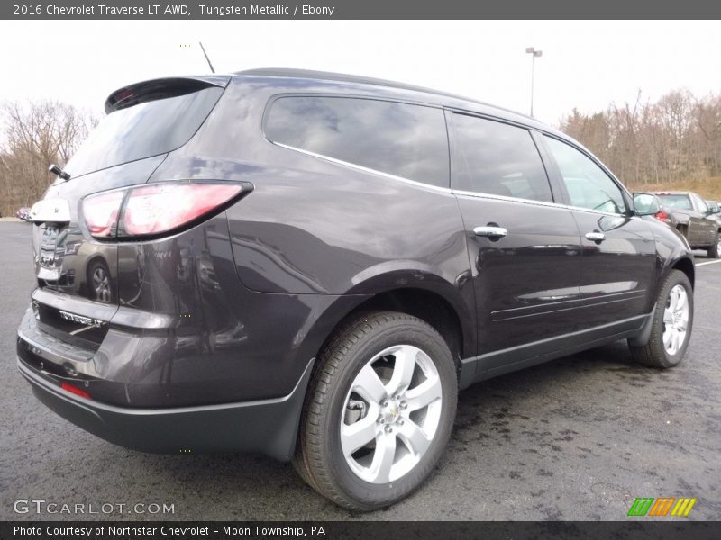 Tungsten Metallic / Ebony 2016 Chevrolet Traverse LT AWD