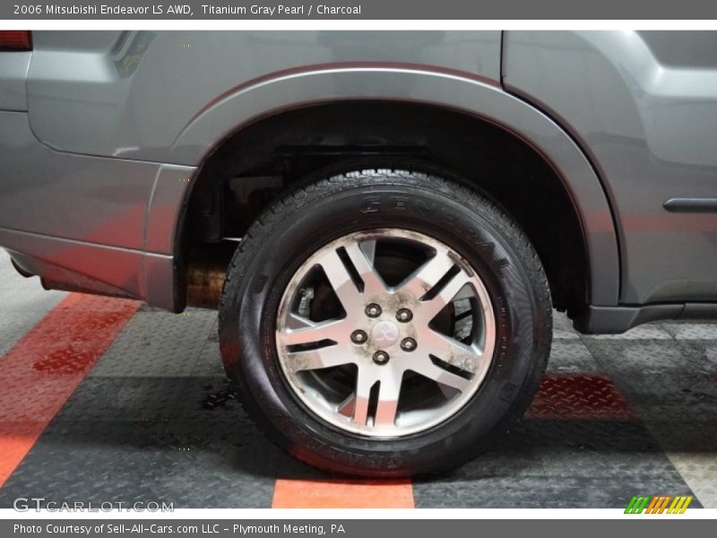 Titanium Gray Pearl / Charcoal 2006 Mitsubishi Endeavor LS AWD