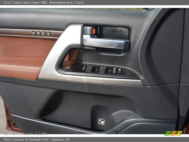 Brandywine Mica / Terra 2016 Toyota Land Cruiser 4WD