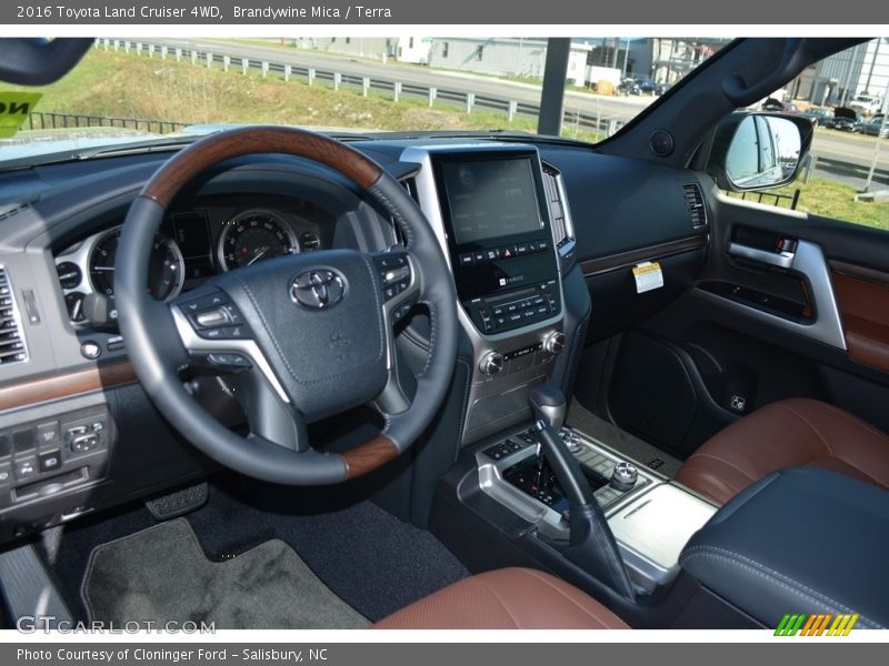 Terra Interior - 2016 Land Cruiser 4WD 