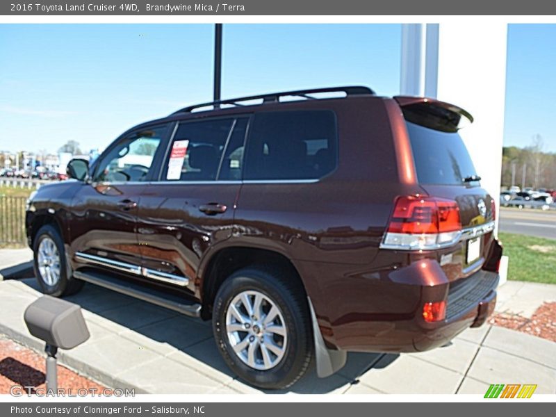  2016 Land Cruiser 4WD Brandywine Mica