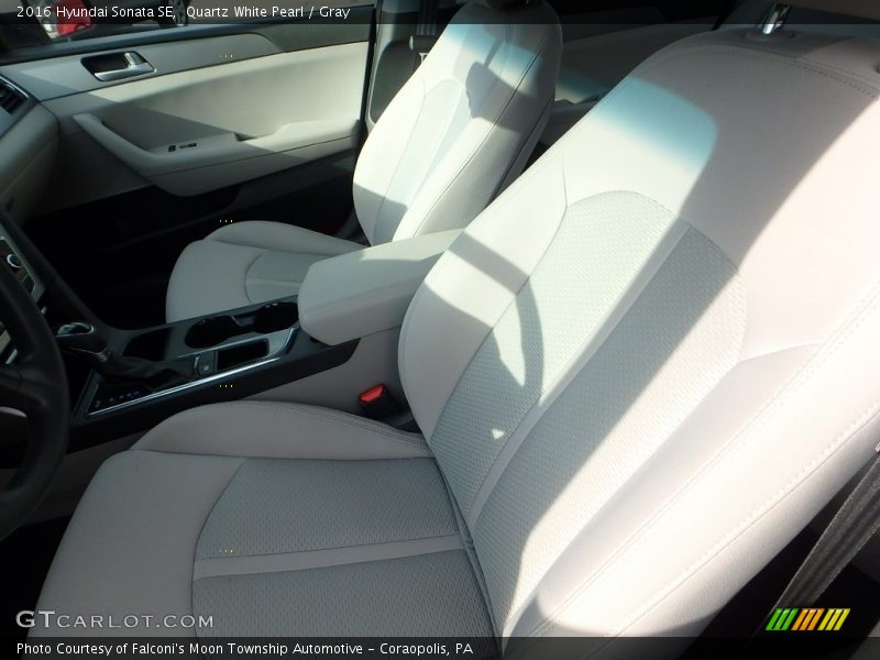 Quartz White Pearl / Gray 2016 Hyundai Sonata SE