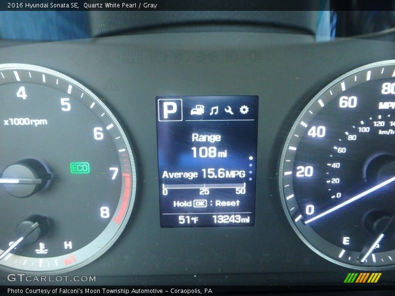 Quartz White Pearl / Gray 2016 Hyundai Sonata SE