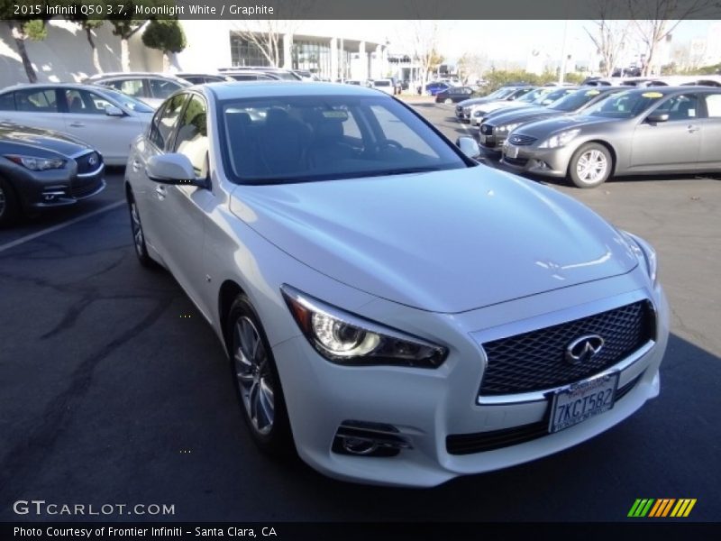 Moonlight White / Graphite 2015 Infiniti Q50 3.7