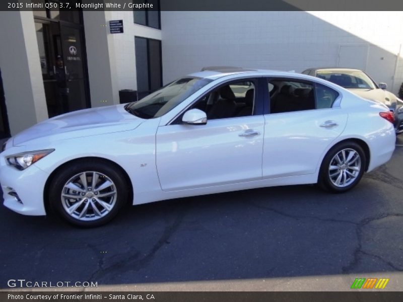 Moonlight White / Graphite 2015 Infiniti Q50 3.7