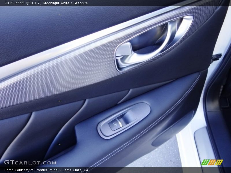 Moonlight White / Graphite 2015 Infiniti Q50 3.7