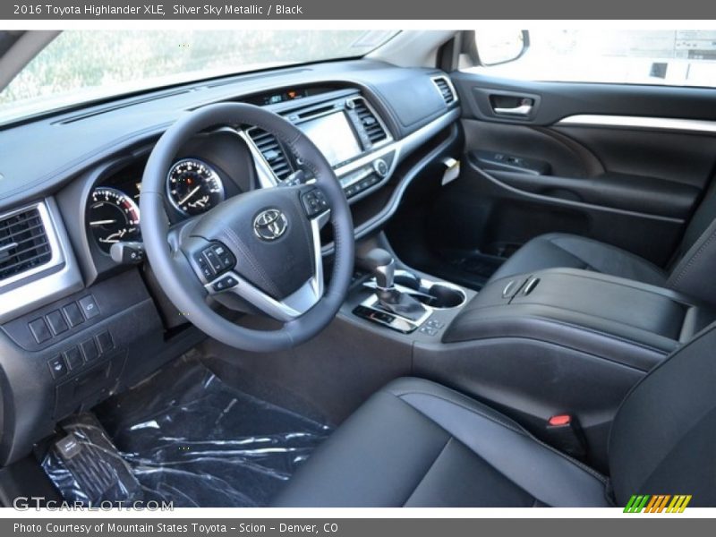 Silver Sky Metallic / Black 2016 Toyota Highlander XLE
