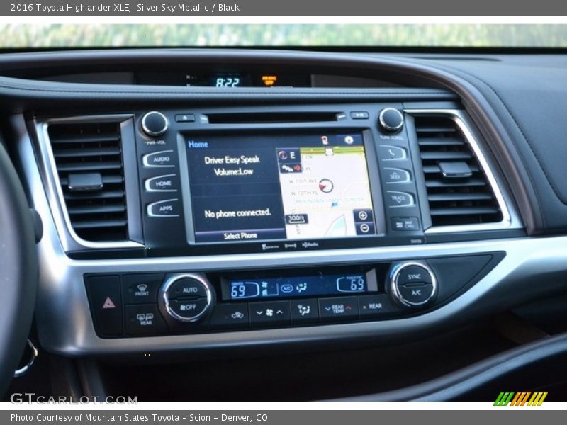 Silver Sky Metallic / Black 2016 Toyota Highlander XLE