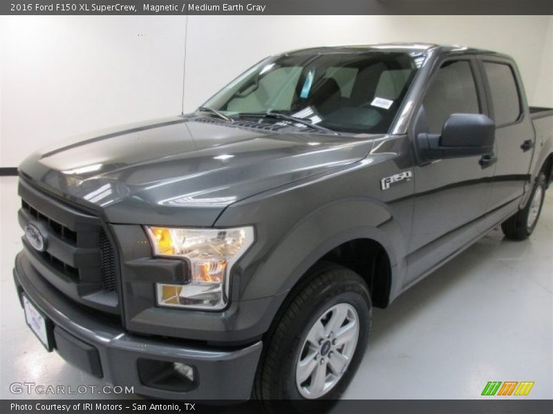 Magnetic / Medium Earth Gray 2016 Ford F150 XL SuperCrew