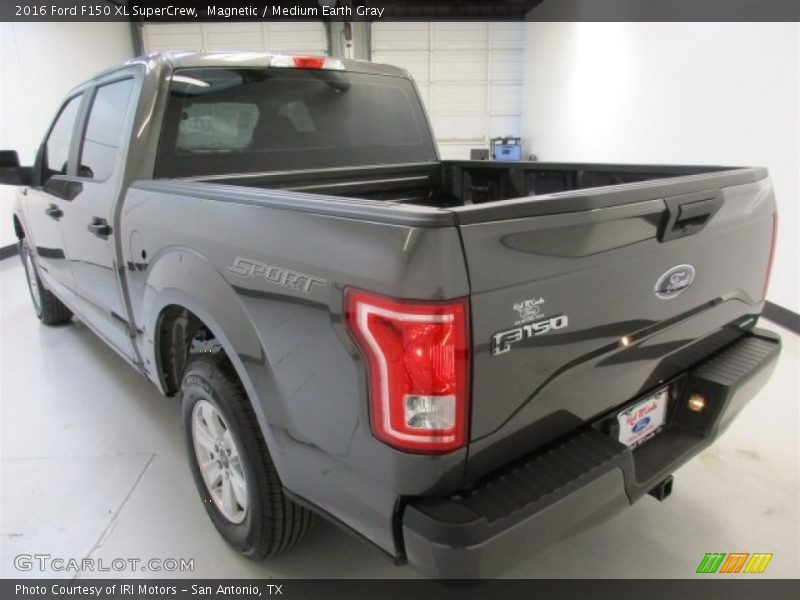 Magnetic / Medium Earth Gray 2016 Ford F150 XL SuperCrew