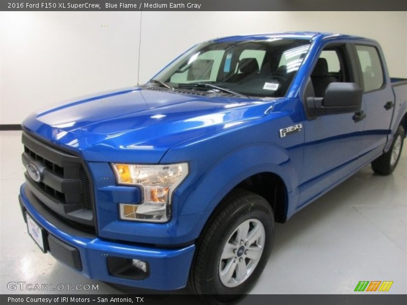 Blue Flame / Medium Earth Gray 2016 Ford F150 XL SuperCrew