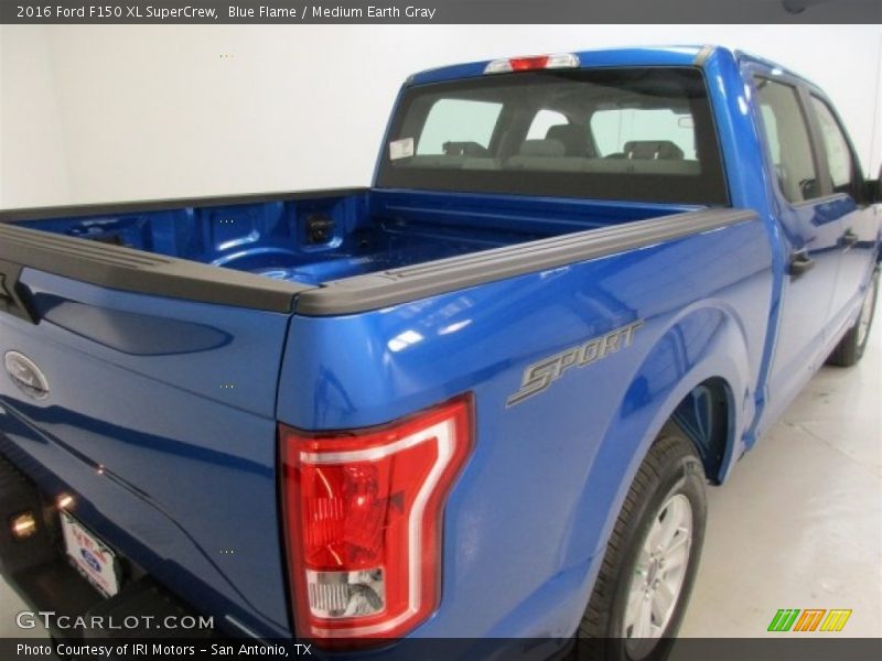 Blue Flame / Medium Earth Gray 2016 Ford F150 XL SuperCrew