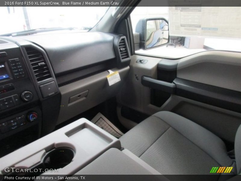 Blue Flame / Medium Earth Gray 2016 Ford F150 XL SuperCrew