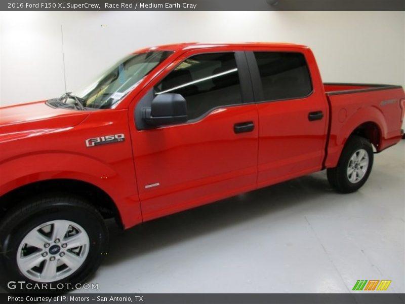 Race Red / Medium Earth Gray 2016 Ford F150 XL SuperCrew