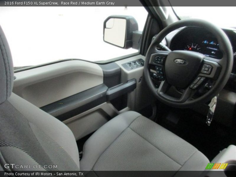 Race Red / Medium Earth Gray 2016 Ford F150 XL SuperCrew