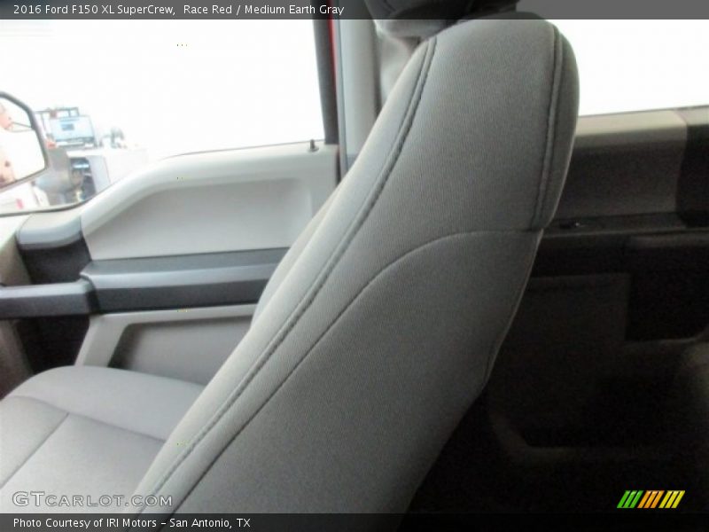 Race Red / Medium Earth Gray 2016 Ford F150 XL SuperCrew