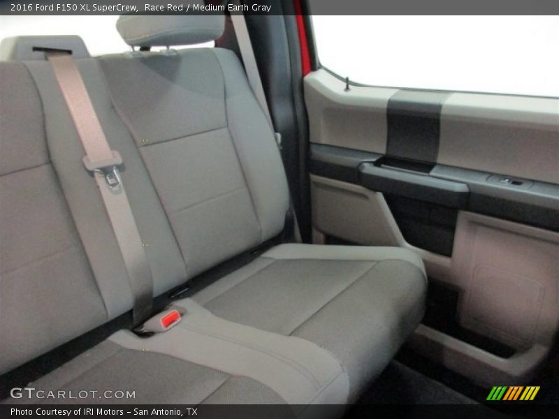 Race Red / Medium Earth Gray 2016 Ford F150 XL SuperCrew