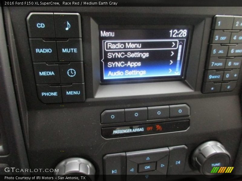 Race Red / Medium Earth Gray 2016 Ford F150 XL SuperCrew