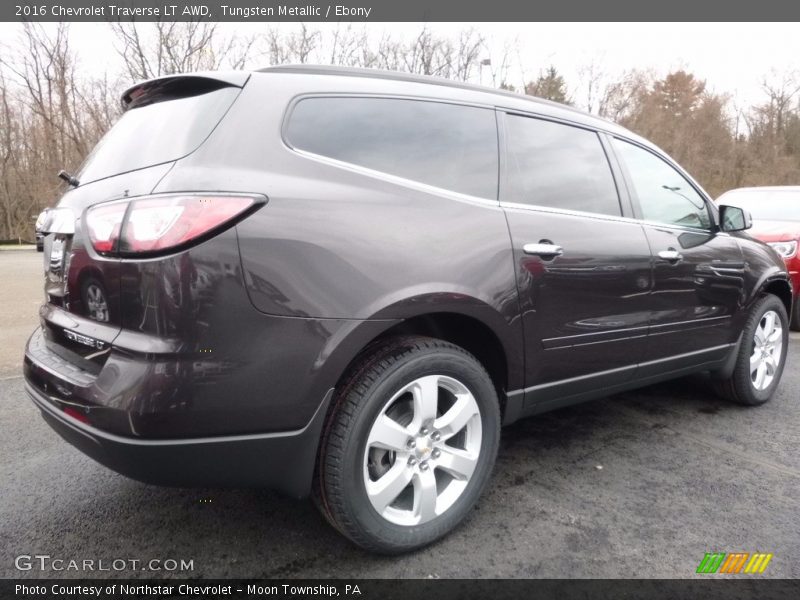 Tungsten Metallic / Ebony 2016 Chevrolet Traverse LT AWD