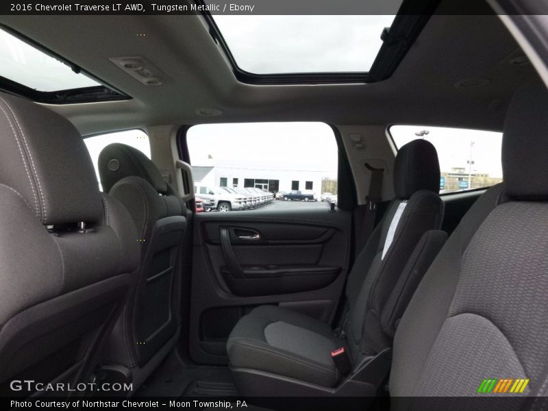 Tungsten Metallic / Ebony 2016 Chevrolet Traverse LT AWD