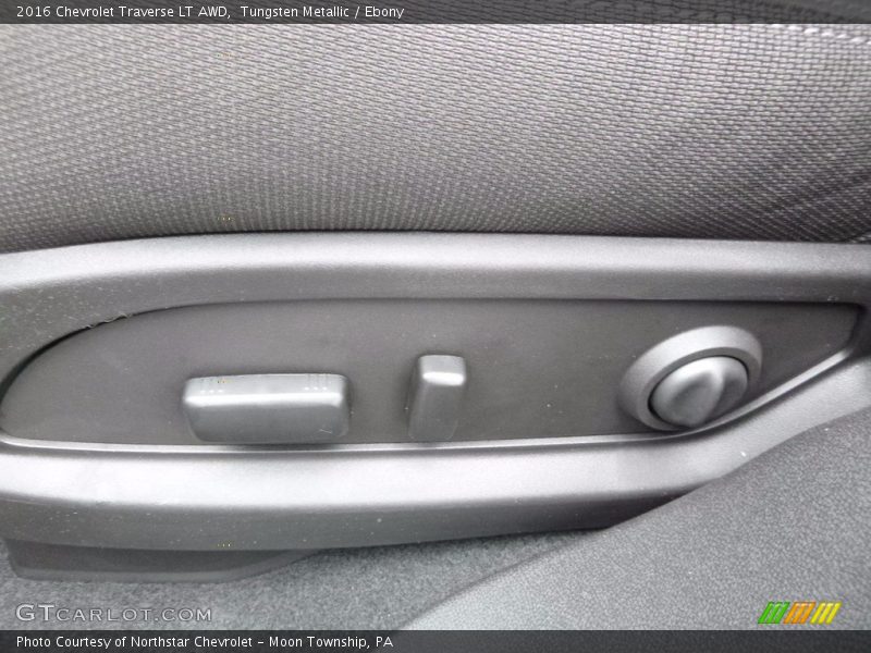 Tungsten Metallic / Ebony 2016 Chevrolet Traverse LT AWD
