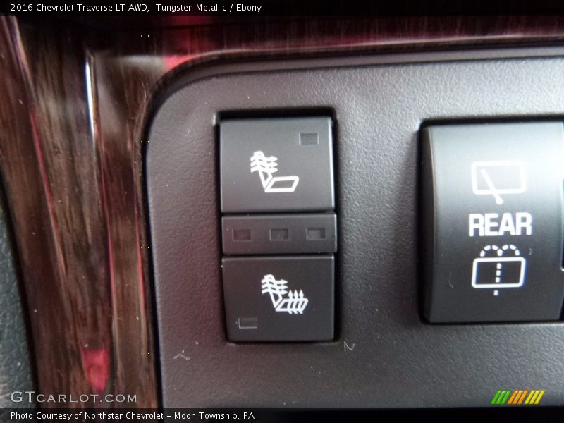 Tungsten Metallic / Ebony 2016 Chevrolet Traverse LT AWD