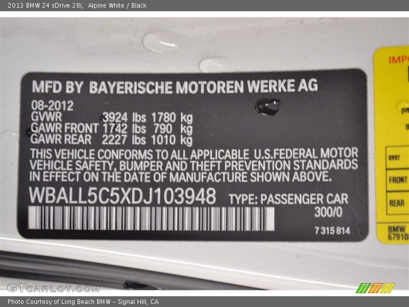 Alpine White / Black 2013 BMW Z4 sDrive 28i