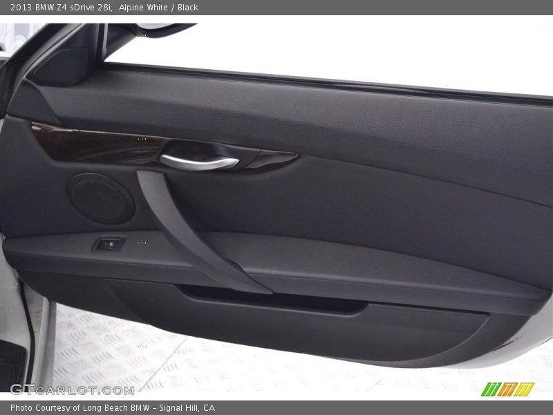Alpine White / Black 2013 BMW Z4 sDrive 28i