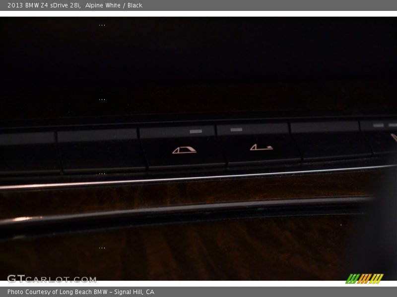 Alpine White / Black 2013 BMW Z4 sDrive 28i
