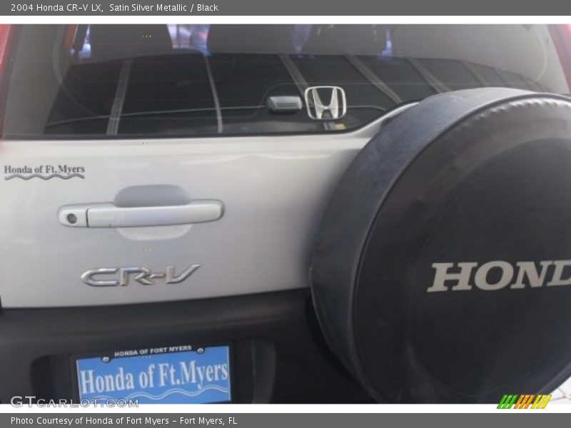 Satin Silver Metallic / Black 2004 Honda CR-V LX