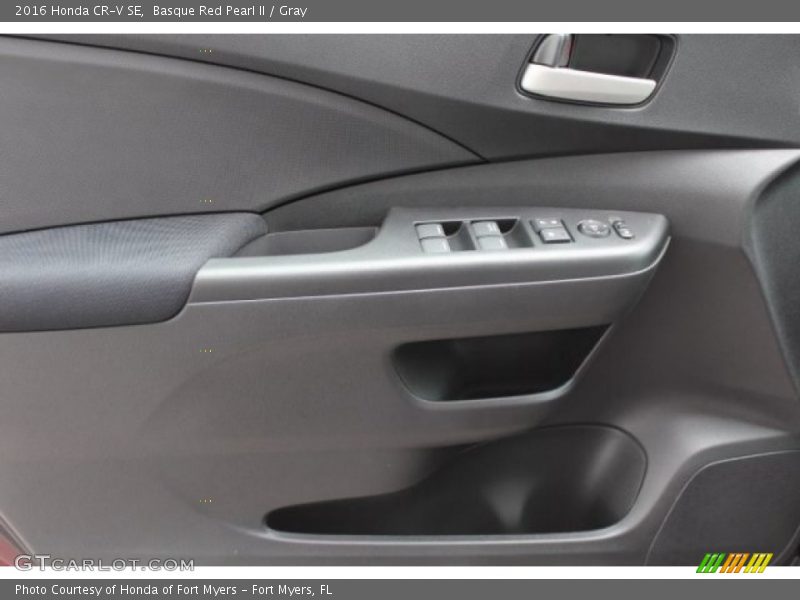 Basque Red Pearl II / Gray 2016 Honda CR-V SE