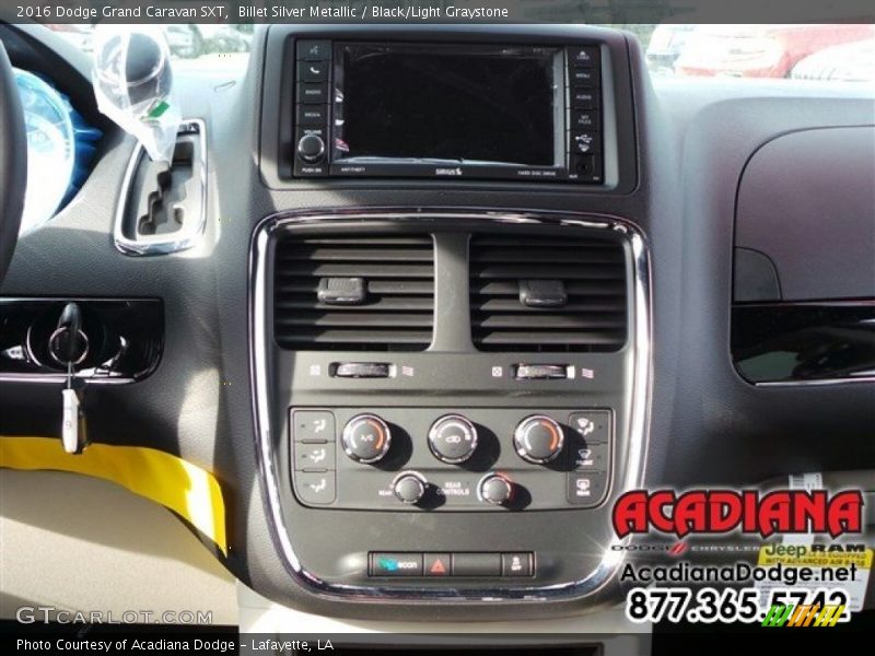 Billet Silver Metallic / Black/Light Graystone 2016 Dodge Grand Caravan SXT