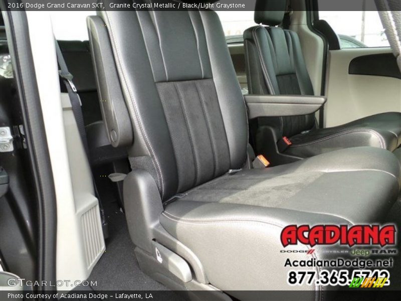 Granite Crystal Metallic / Black/Light Graystone 2016 Dodge Grand Caravan SXT