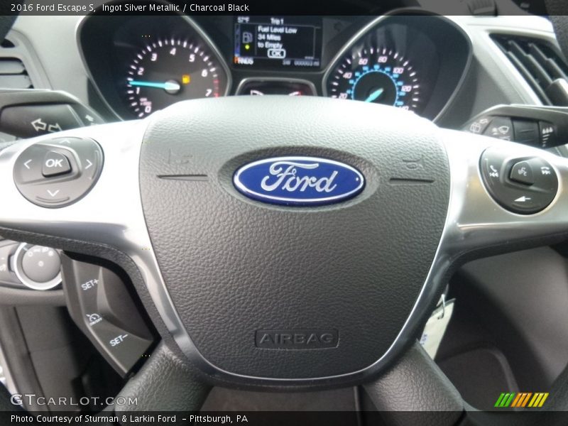 Ingot Silver Metallic / Charcoal Black 2016 Ford Escape S