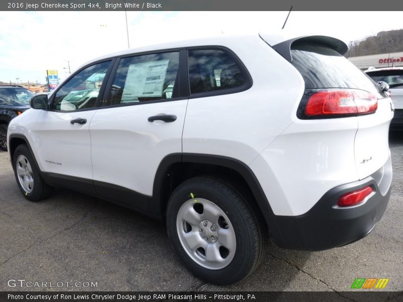 Bright White / Black 2016 Jeep Cherokee Sport 4x4