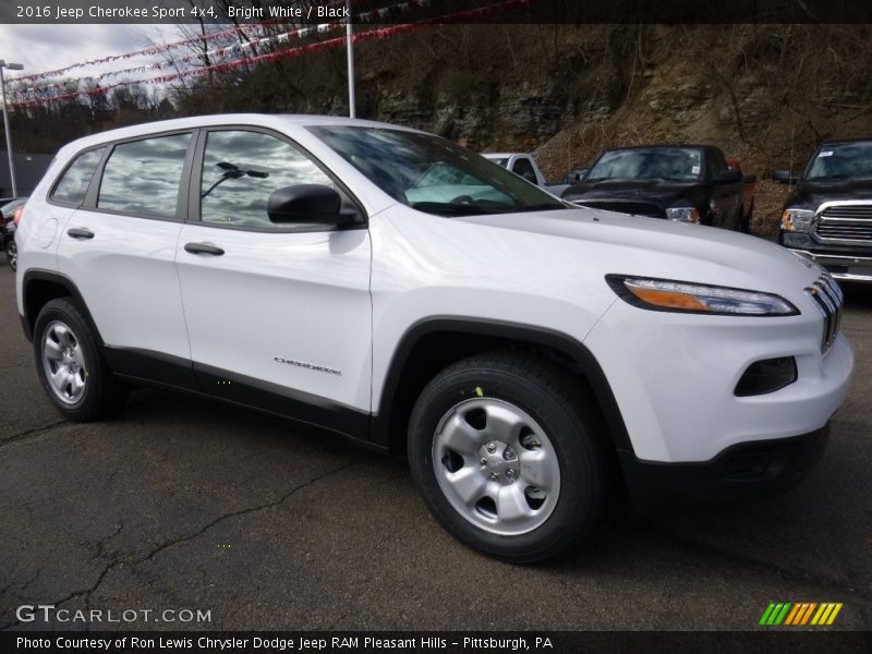 Bright White / Black 2016 Jeep Cherokee Sport 4x4