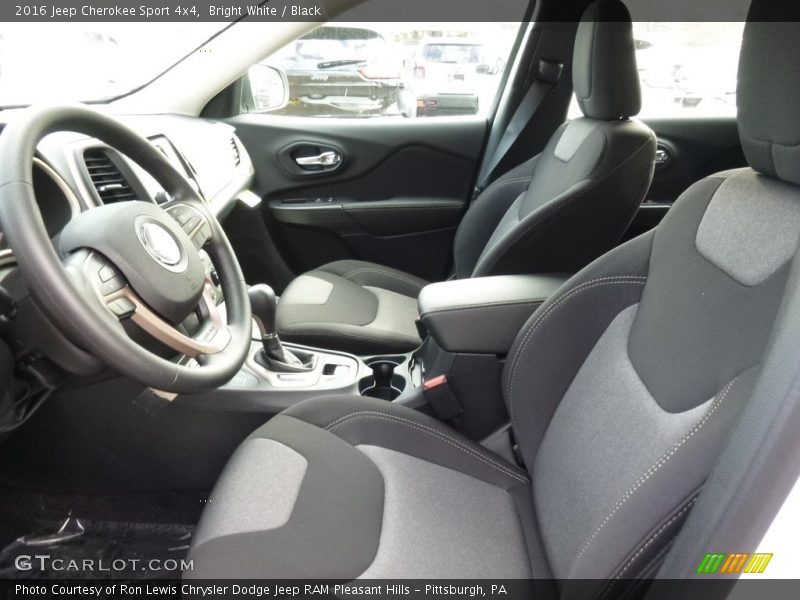 Bright White / Black 2016 Jeep Cherokee Sport 4x4