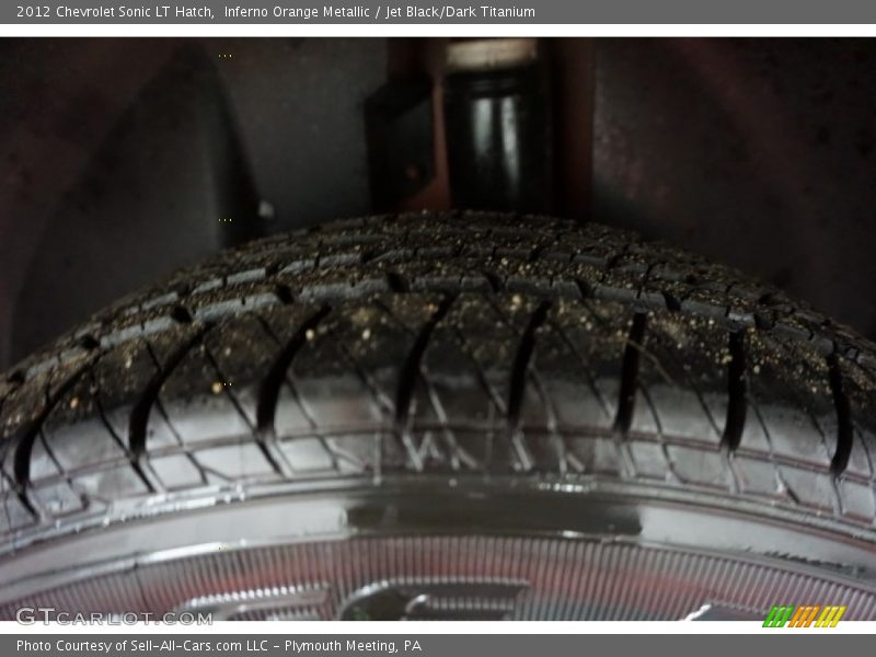 Inferno Orange Metallic / Jet Black/Dark Titanium 2012 Chevrolet Sonic LT Hatch
