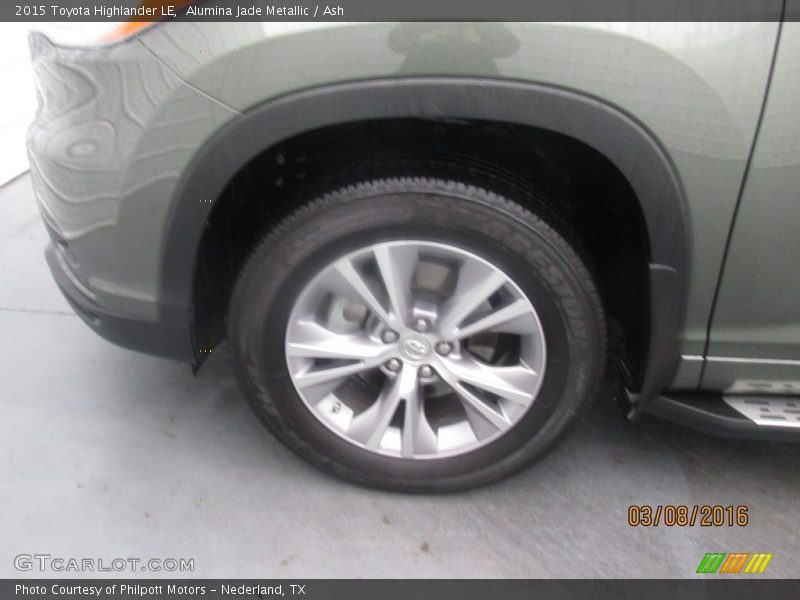Alumina Jade Metallic / Ash 2015 Toyota Highlander LE