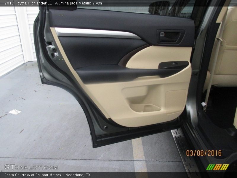 Alumina Jade Metallic / Ash 2015 Toyota Highlander LE