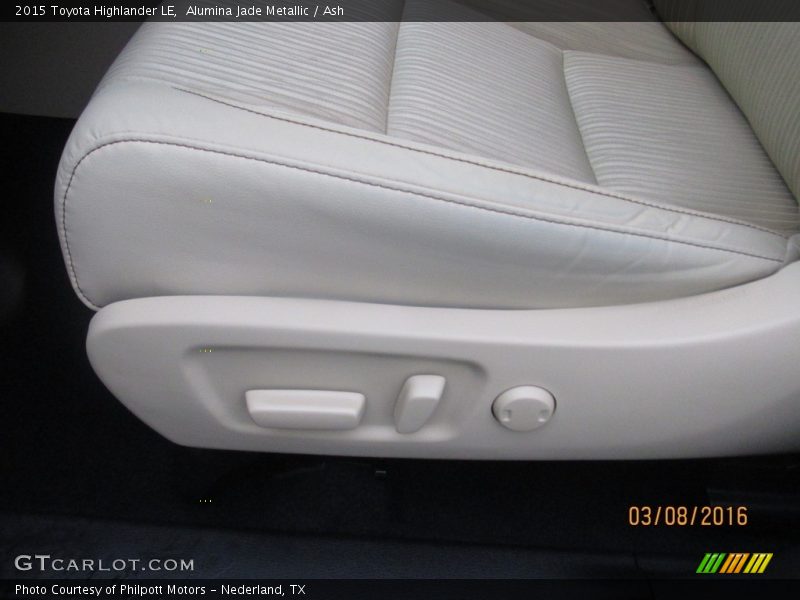 Alumina Jade Metallic / Ash 2015 Toyota Highlander LE