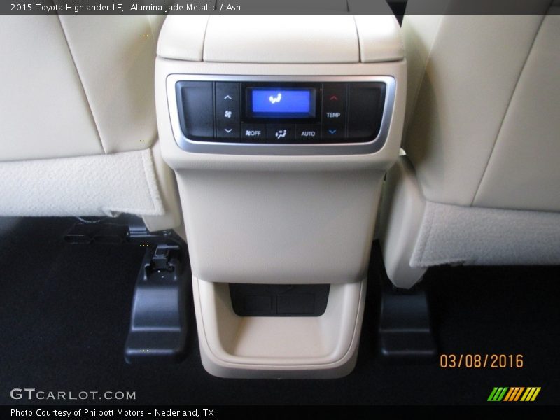 Alumina Jade Metallic / Ash 2015 Toyota Highlander LE